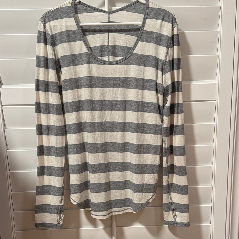 Lululemon scoop neck long sleeve Love shirt